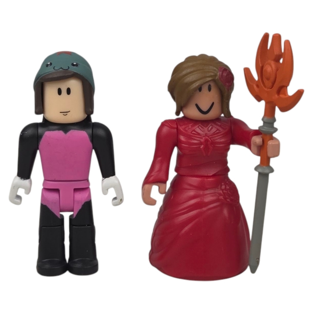 Roblox Celebrity Collection Series 4 Scarlet Sorceress & Snowboard Girl - READ*